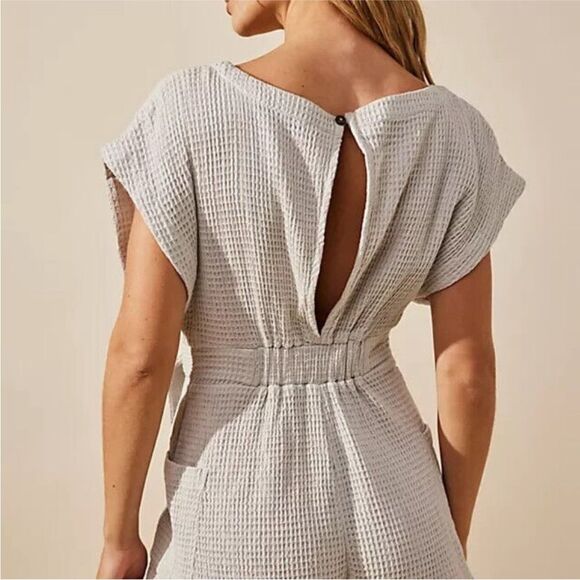 Free People NWT Pull Me In Romper. Color:Pebble. Size: M - Picture 3 of 7